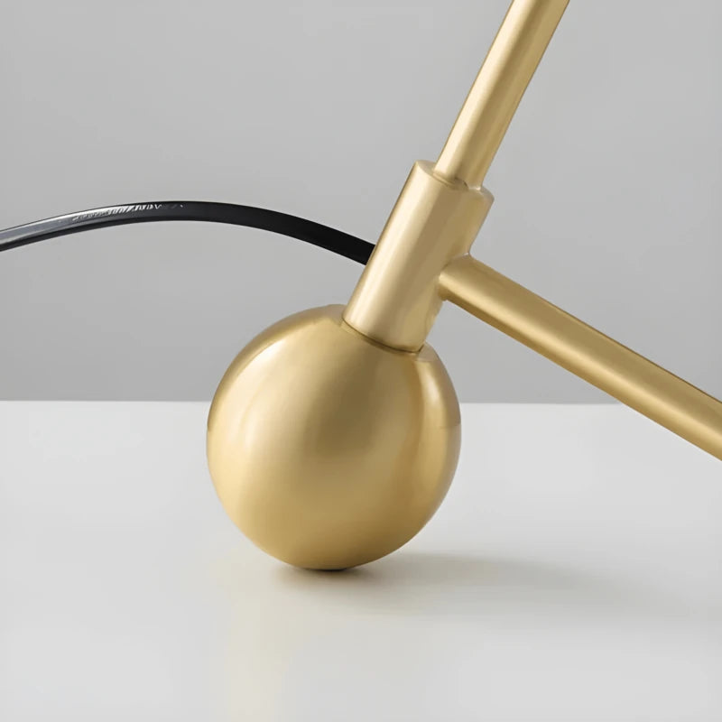 Base dorée de la Lampe de Bureau Sphère Scandinave