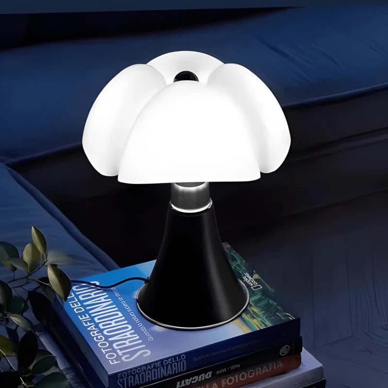 Lampe de Bureau Florence Italienne allumée de nuit