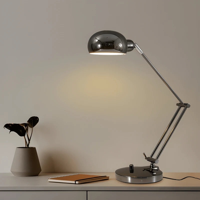 Lampe de bureau vintage en métal 
