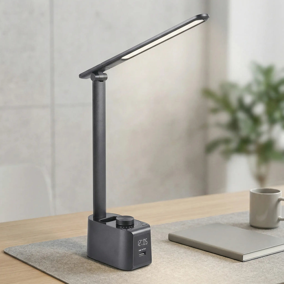 Lampe de Bureau LED Nova placée sur un bureau
