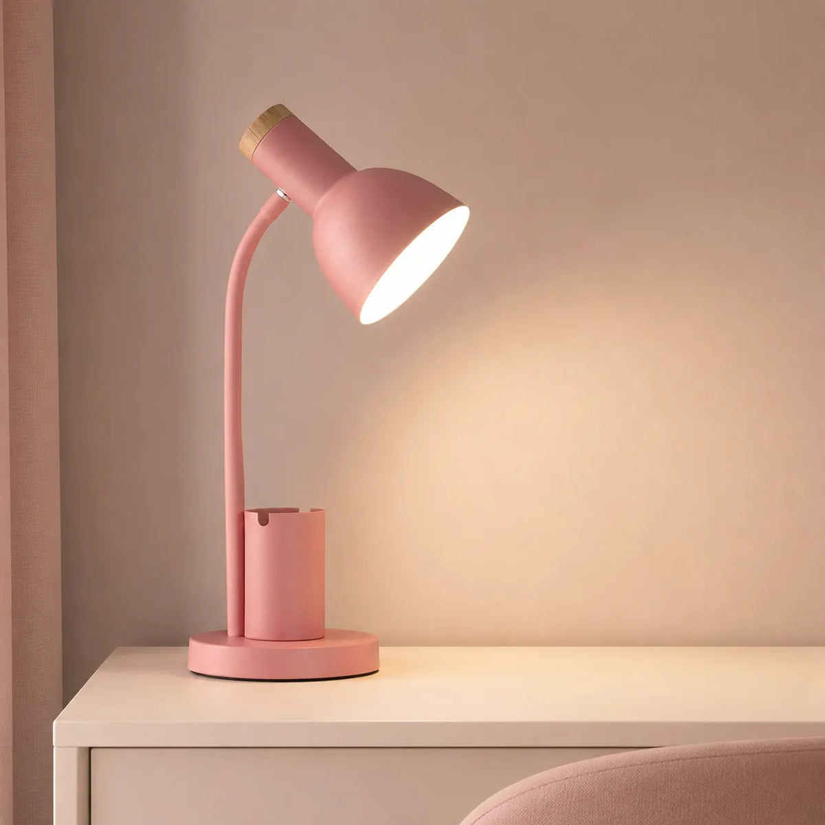 Lampe bureau pastel avec rangement pour stylos et crayons