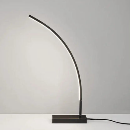 Lampe de Bureau LED Incurvée sur un bureau gris