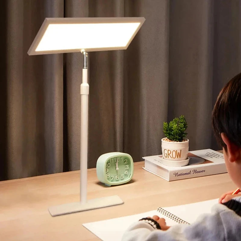 Lampe de Bureau LED Rectangle blanc sur un bureau 