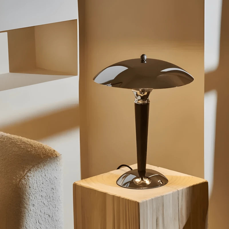 Lampe de Bureau Vintage Bois & Chrome sur un support en bois 