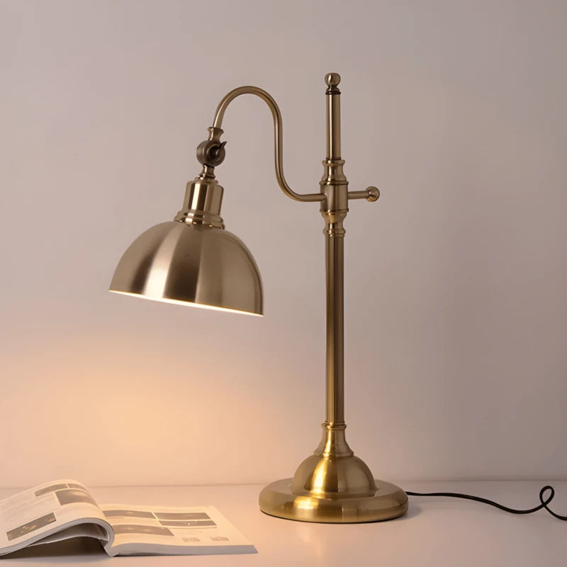 Lampe de bureau vintage en laiton température neutre